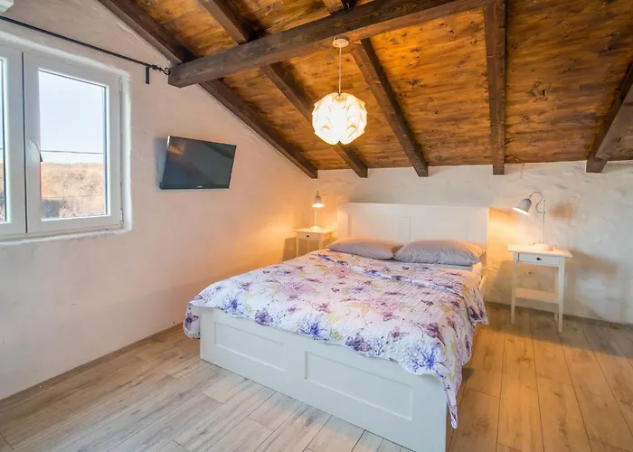 Luxury With A Swimming Pool Garica, Krk - 17469