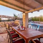 Luxury With A Swimming Pool Garica, Krk - 17469 Vila