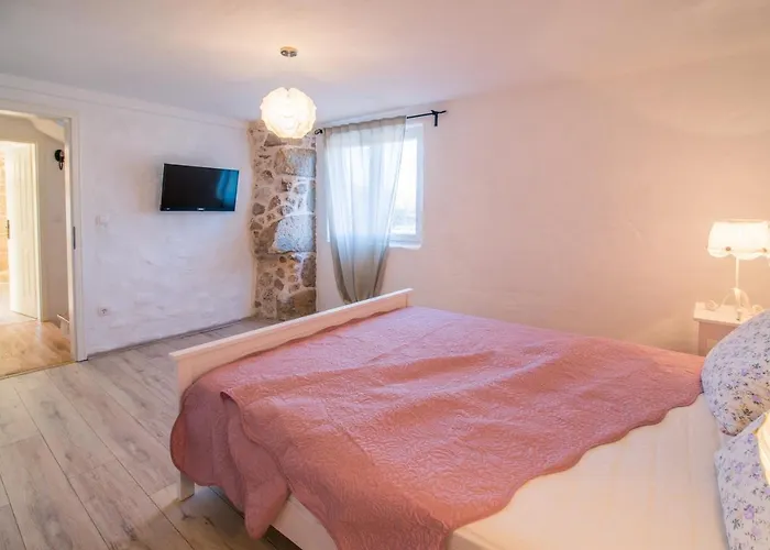 Vila Luxury With A Swimming Pool Garica, Krk - 17469 Risika